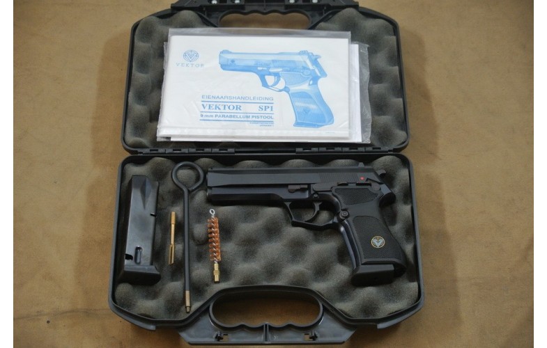Halbautomatische Pistole, Mod. Vektor SP 1, Kal. 9mm Luger. Halbautomatische Pistole, Mod. Vektor SP 1, Kal. 9mm Luger.