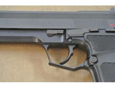 Halbautomatische Pistole, Mod. Vektor SP 1, Kal. 9mm Luger. Halbautomatische Pistole, Mod. Vektor SP 1, Kal. 9mm Luger.