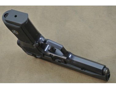 Halbautomatische Pistole, Mod. Vektor SP 1, Kal. 9mm Luger. Halbautomatische Pistole, Mod. Vektor SP 1, Kal. 9mm Luger.