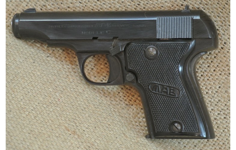Halbautomatische Pistole, MAB Brevette, Kal. 7,65 mm Browning.