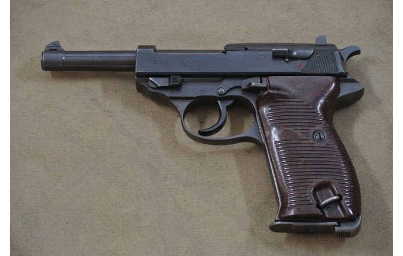 Halbautomatische Pistole, Walter Mod. P 38 Mauser Fertigung Code byf 44,  Kal. 9 mm Luger.