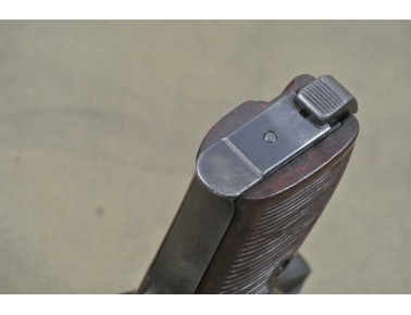 Halbautomatische Pistole, Walter Mod. P 38 Mauser Fertigung Code byf 44,  Kal. 9 mm Luger. Halbautomatische Pistole, Walter Mod. P 38 Mauser Fertigung Code byf 44,  Kal. 9 mm Luger.