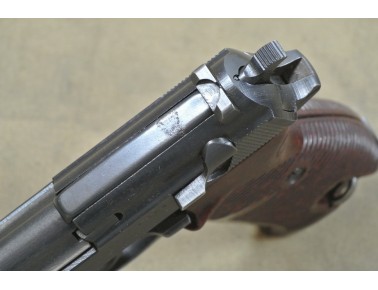 Halbautomatische Pistole, Walter Mod. P 38 Mauser Fertigung Code byf 44,  Kal. 9 mm Luger. Halbautomatische Pistole, Walter Mod. P 38 Mauser Fertigung Code byf 44,  Kal. 9 mm Luger.