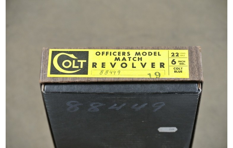 Revolver Colt Officers Model Match,  Kal.  .22 lr.