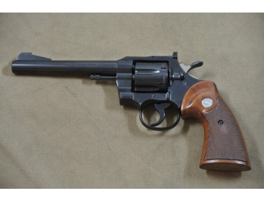 Revolver Colt Officers Model Match,  Kal.  .22 lr.
