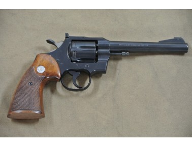 Revolver Colt Officers Model Match,  Kal.  .22 lr.