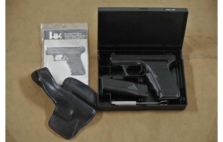 Halbautomatische Pistole, Heckler & Koch Model P 7 M13, Kal. 9mm Luger.