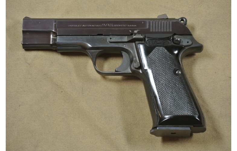 Halbautomatische Pistole, MAB Model PA 15, Kal. 9mm Luger.