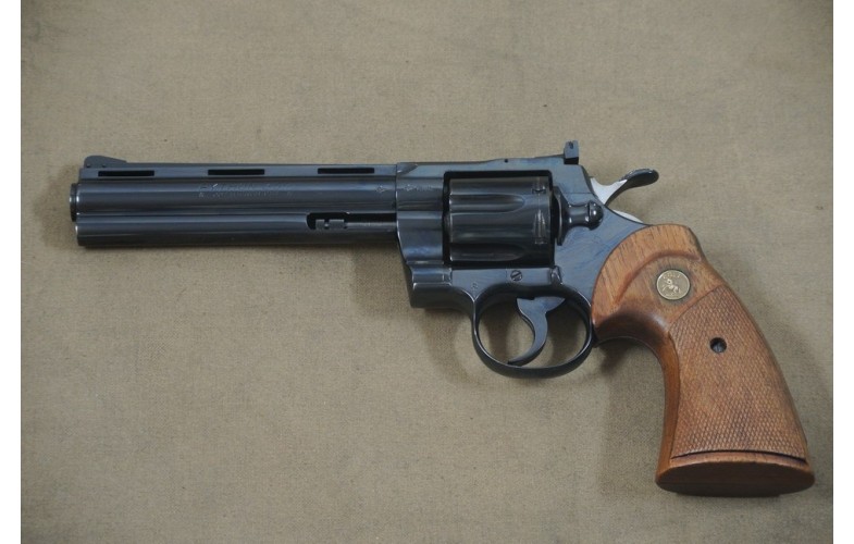 Revolver, Colt Mod. Python, 6 Zoll Lauf , Kal. .357 Magn. Revolver, Colt Mod. Python, 6 Zoll Lauf , Kal. .357 Magn.