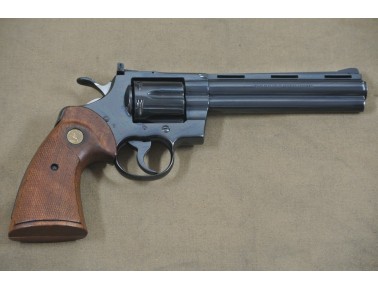 Revolver, Colt Mod. Python, 6 Zoll Lauf , Kal. .357 Magn. Revolver, Colt Mod. Python, 6 Zoll Lauf , Kal. .357 Magn.