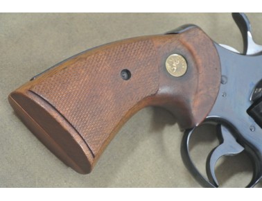 Revolver, Colt Mod. Python, 6 Zoll Lauf , Kal. .357 Magn. Revolver, Colt Mod. Python, 6 Zoll Lauf , Kal. .357 Magn.