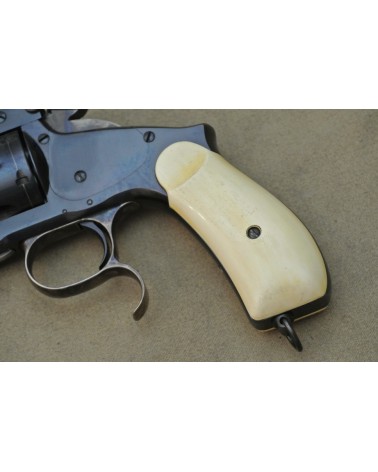 Revolver Uberti,  Mod.  S&W No 3 Russian, Kal .44 Russian.