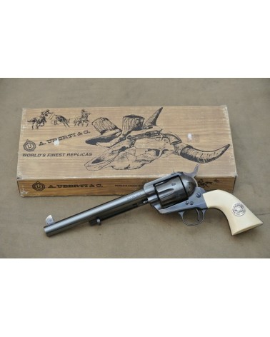 Revolver Uberti,  Mod. 1873, Flat Top Target, Kal .45 Colt.