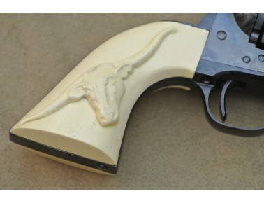 Revolver Uberti,  Mod. 1873, Flat Top Target, Kal .45 Colt.
