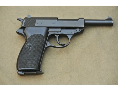 Halbautomatische Pistole, Walther Mod. P 1 ,  Kal. 9mm Luger.