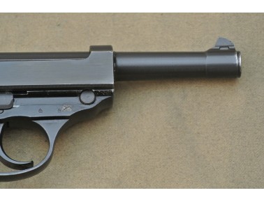 Halbautomatische Pistole, Walther Mod. P 1 ,  Kal. 9mm Luger.