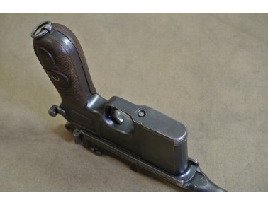 Halbautomatische Pistole, Mauser Mod. C96 Rote Neun,  Kal. 9mm Luger. Halbautomatische Pistole, Mauser Mod. C96 Rote Neun,  Kal. 9mm Luger.