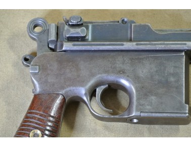 Halbautomatische Pistole, Taku Naval Dockyard Mod. C96 Flatside,  Kal. 7,63 mm Mauser.