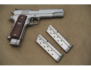 Halbautomatische Pistole, Colt Mod. Gold Cup National Match First Edition,  Kal. 9 mm Luger. Halbautomatische Pistole, Colt Mod. Gold Cup National Match First Edition,  Kal. 9 mm Luger.