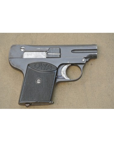 Halbautomatische Pistole, ÖWA ,  Kal. 6,35 Browning.