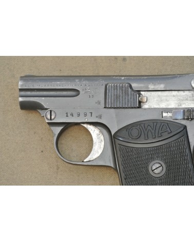 Halbautomatische Pistole, ÖWA ,  Kal. 6,35 Browning.