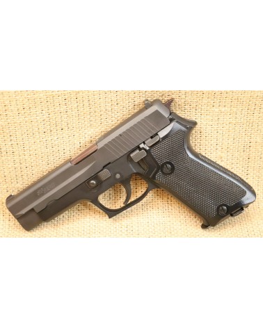 Halbautomatische Pistole, Sig Sauer P 220, Kal. 9 mm Luger.