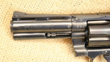 Colt, Mod. Python, 4 Zoll, Kal. .357  Magn.