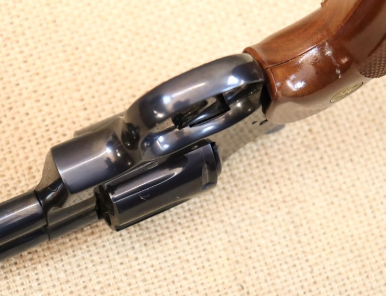 Colt, Mod. Python, 4 Zoll, Kal. .357  Magn.