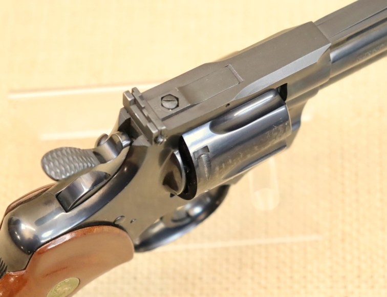 Colt, Mod. Python, 4 Zoll, Kal. .357  Magn.