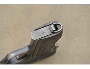 Halbautomatische Pistole, Brünner M 24, Kal. 9mm BrowningK. Halbautomatische Pistole, Brünner M 24, Kal. 9mm BrowningK.