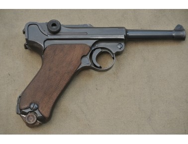 Halbautomatische Pistole, Mauser (byf) Mod. P 08 von 1942,  Kal. 9mm Luger.