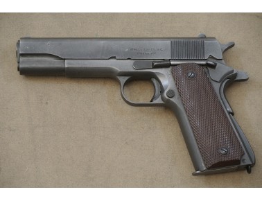 Halbautomatische Pistole Ithaca Mod. 1911 Kal. .45Auto