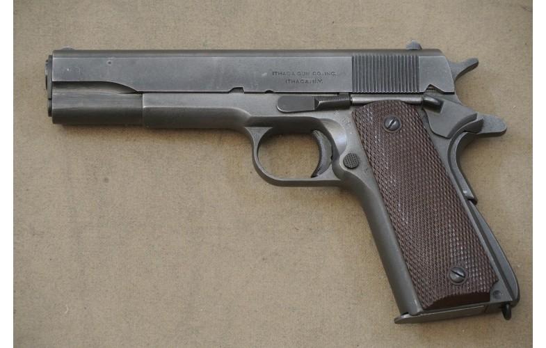 Halbautomatische Pistole Ithaca Mod. 1911 Kal. .45Auto