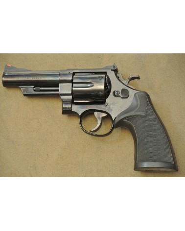 Revolver Smith & Wesson Mod. 29, 4 Zoll Lauf, Kal.  .44  Magn.