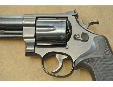 Revolver Smith & Wesson Mod. 29, 4 Zoll Lauf, Kal.  .44  Magn.