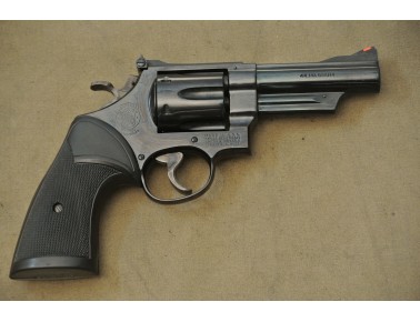 Revolver Smith & Wesson Mod. 29, 4 Zoll Lauf, Kal.  .44  Magn.