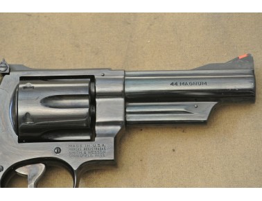 Revolver Smith & Wesson Mod. 29, 4 Zoll Lauf, Kal.  .44  Magn.