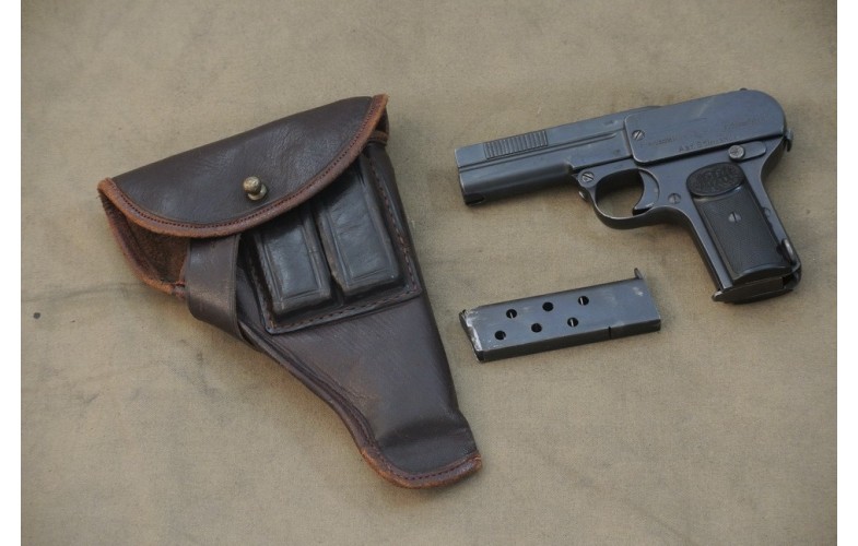 Halbautomatische Pistole Dreyse, Mod. 1907 ,  Kal. 7,65 mm.