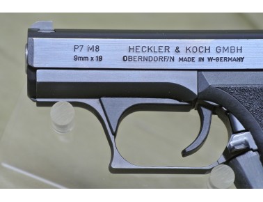 Halbautomatische Pistole, Heckler & Koch Model P 7 M8, Kal. 9mm Luger.