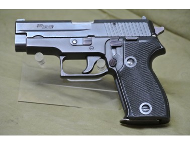 Halbautomatische Pistole, Sig Sauer P 225, Kal. 9 mm Luger.