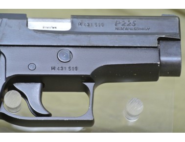 Halbautomatische Pistole, Sig Sauer P 225, Kal. 9 mm Luger.