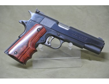 Halbautomatische Pistole Colt Mod. Gold Cup, Kal. .45Auto, Serie 70