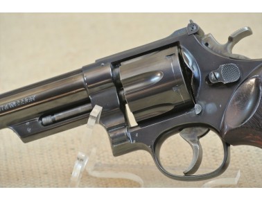 Revolver Smith & Wesson Mod. 25-2, Kal.  .45 Colt mit Wechseltrommel im Kal. .45 Auto. Revolver Smith & Wesson Mod. 25-2, Kal.  .45 Colt mit Wechseltrommel im Kal. .45 Auto.