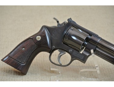 Revolver Smith & Wesson Mod. 25-2, Kal.  .45 Colt mit Wechseltrommel im Kal. .45 Auto. Revolver Smith & Wesson Mod. 25-2, Kal.  .45 Colt mit Wechseltrommel im Kal. .45 Auto.