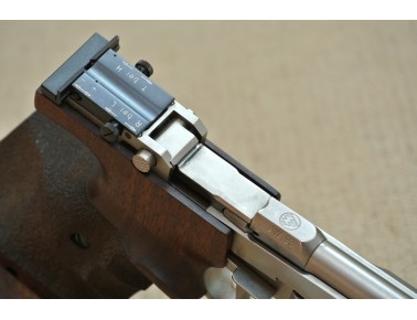 Halbautomatische Pistole, Feinwerkbau Mod AW 63, Kal. .22 lr.