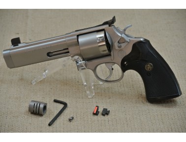 Revolver Smith & Wesson Mod. 629-5, V-Comp, Performance Center, Kal.  .44  Magn.