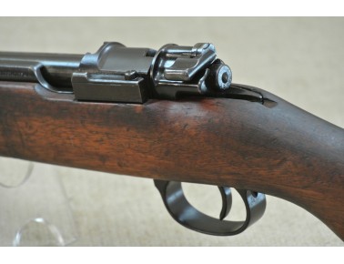 Repetierbüchse, Mauser 1937 Mod. K 98, Kal. 8 x 87 IS. Repetierbüchse, Mauser 1937 Mod. K 98, Kal. 8 x 87 IS.