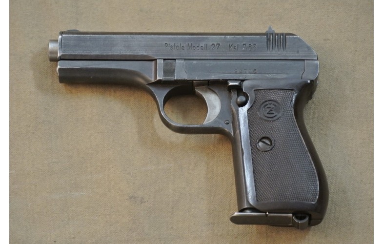 Halbautomatische Pistole, Brünner M 27, Kal. 7,65 mm Browning. Halbautomatische Pistole, Brünner M 27, Kal. 7,65 mm Browning.